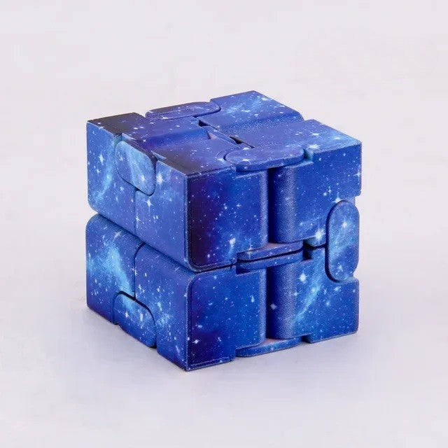Cub Magic Antistres, Jucarie Interactiva cu Miscari Infinite, Plastic, 4x4x4cm, Albastru