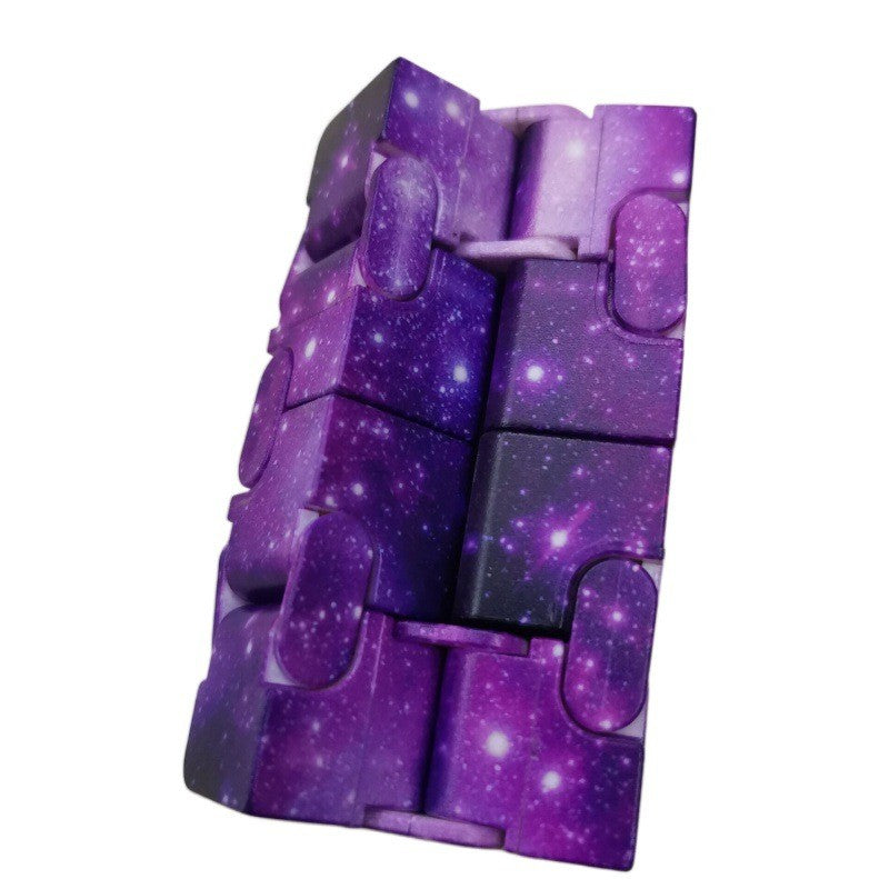 Cub Magic Antistres, Jucarie Interactiva cu Miscari Infinite, Plastic, 4x4x4cm, Violet