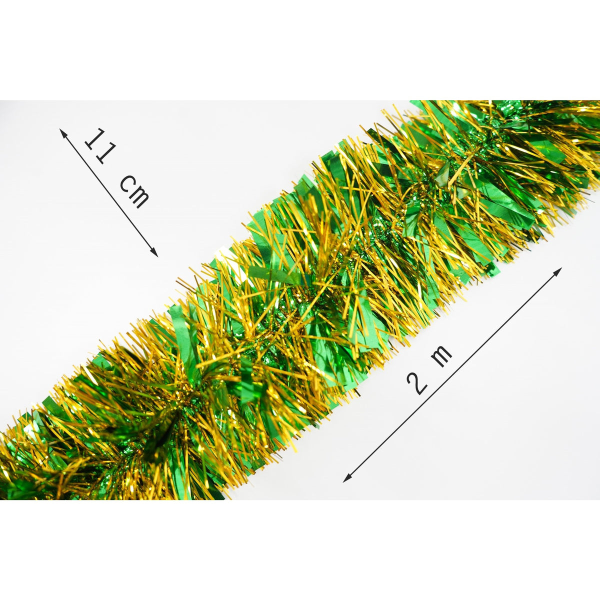 Beteala Craciun Verde Clasica, Ghirlanda Decorativa Pufoasa, Folie PVC, Interior si Exterior, 2 m x 11 cm