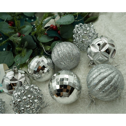 Set 12 Ornamente Globuri de Craciun, Decoratiuni pentru Brad cu Finisaj Sclipitor, Material Plastic, Diametru 6 cm, Argintiu