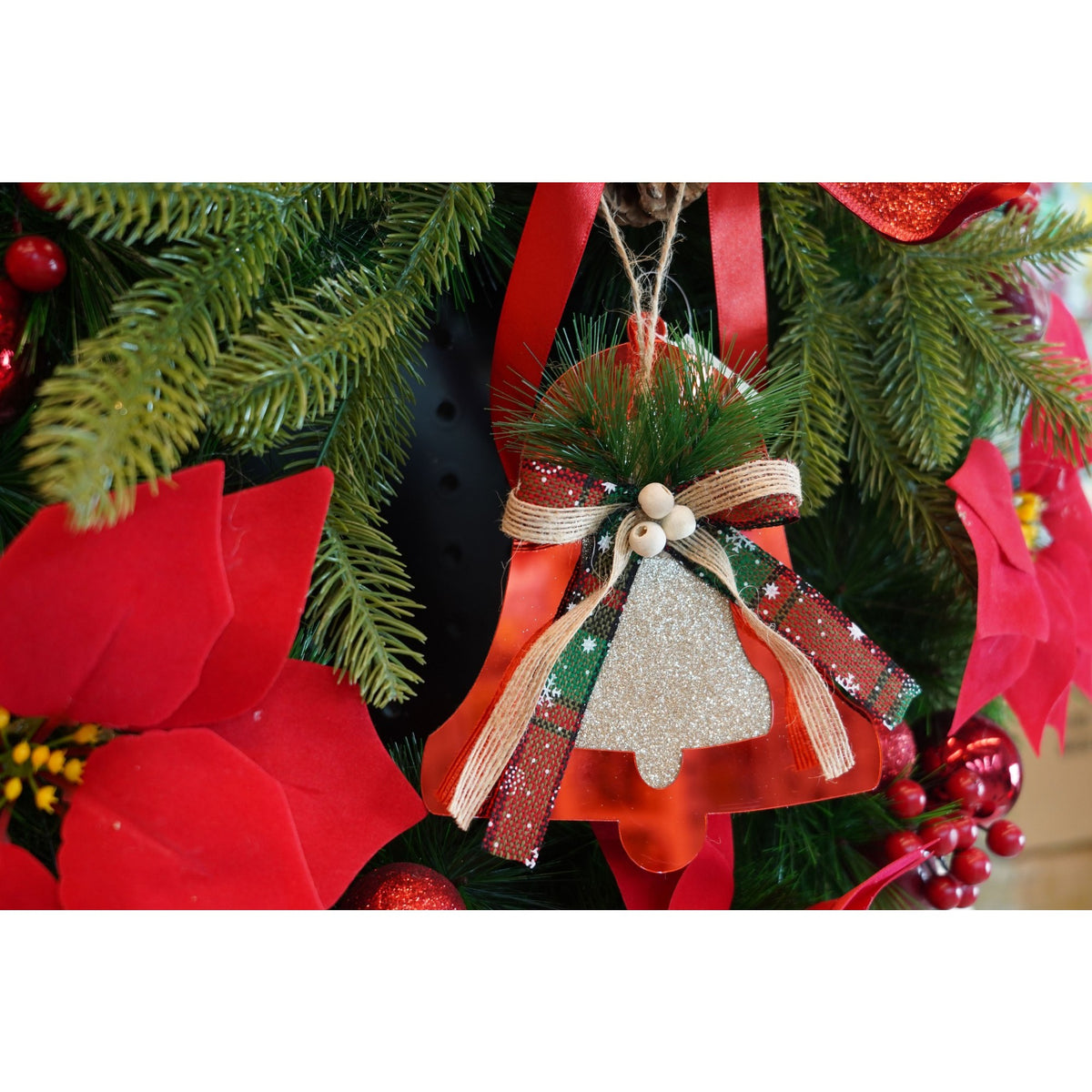 Ornament Brad Crăciun în Formă de Clopoțel, Finisaj Lucios, Acril Rezistent, Interior și Exterior, Roșu, 14 x 16 cm
