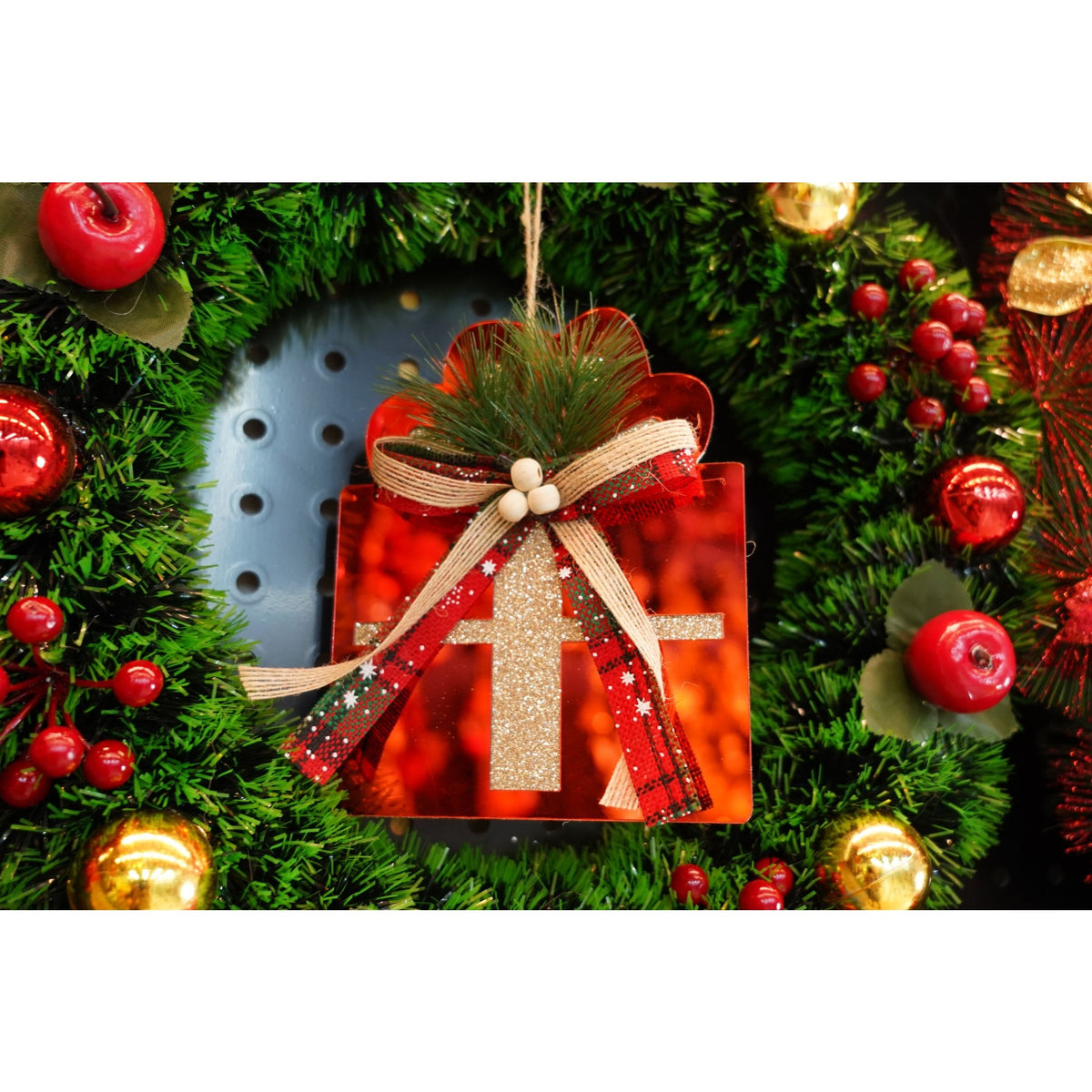 Ornament Brad Crăciun, Formă Stea, Finisaj Lucios, Acril, Rezistent Interior și Exterior, Roșu, 15x15 cm