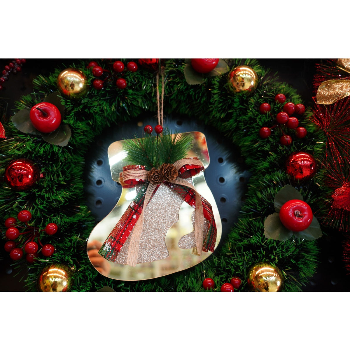 Ornament Brad In Forma De Ciorap, Decoratiune Craciun Cu Finisaj Lucios, Acril Rezistent Interior si Exterior, Auriu, 17 x 17 cm