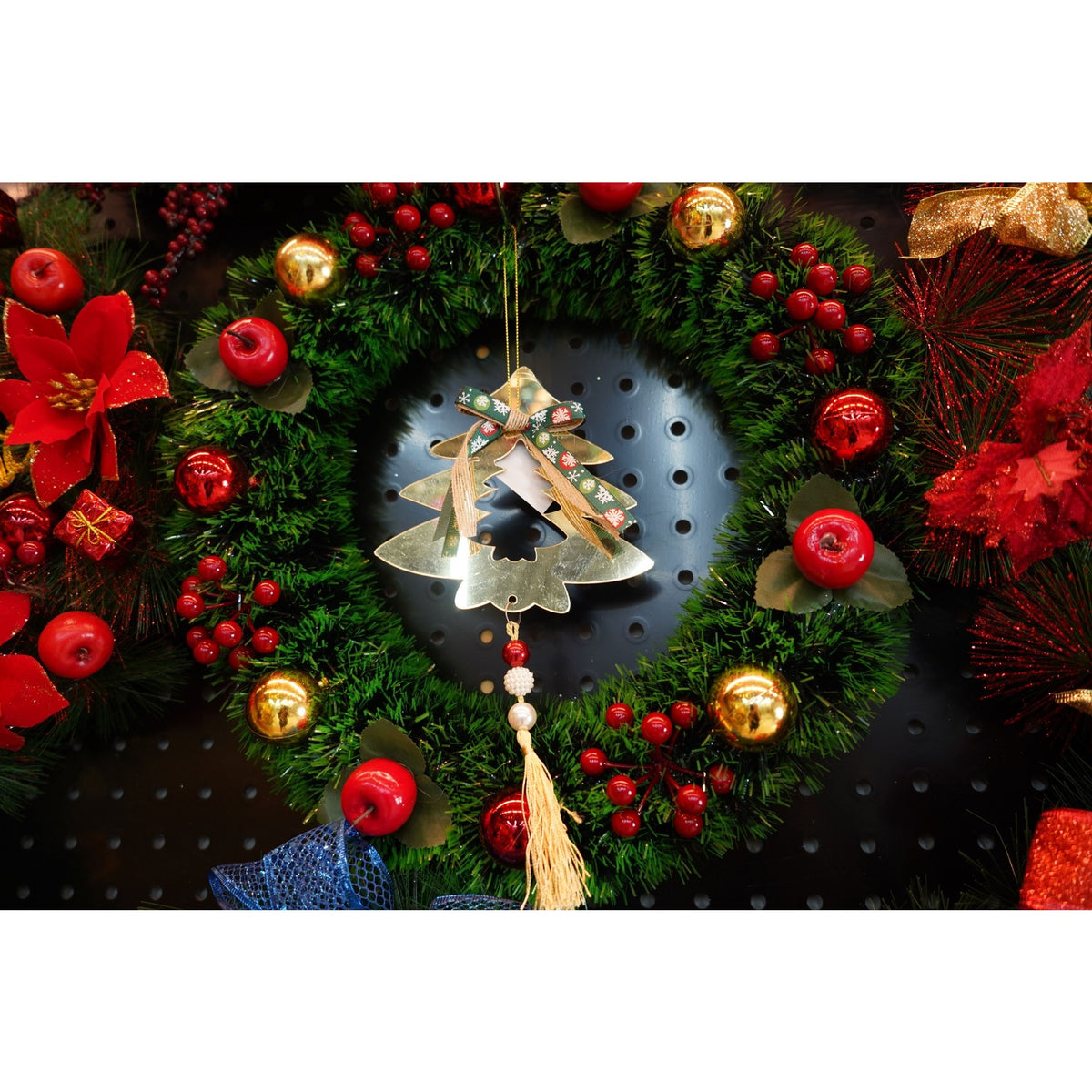 Ornament Brad de Craciun, Model Brad Stilizat, Decoratiune Festiva, Acril Lucios, Interior si Exterior, Auriu, 14 x 26 cm