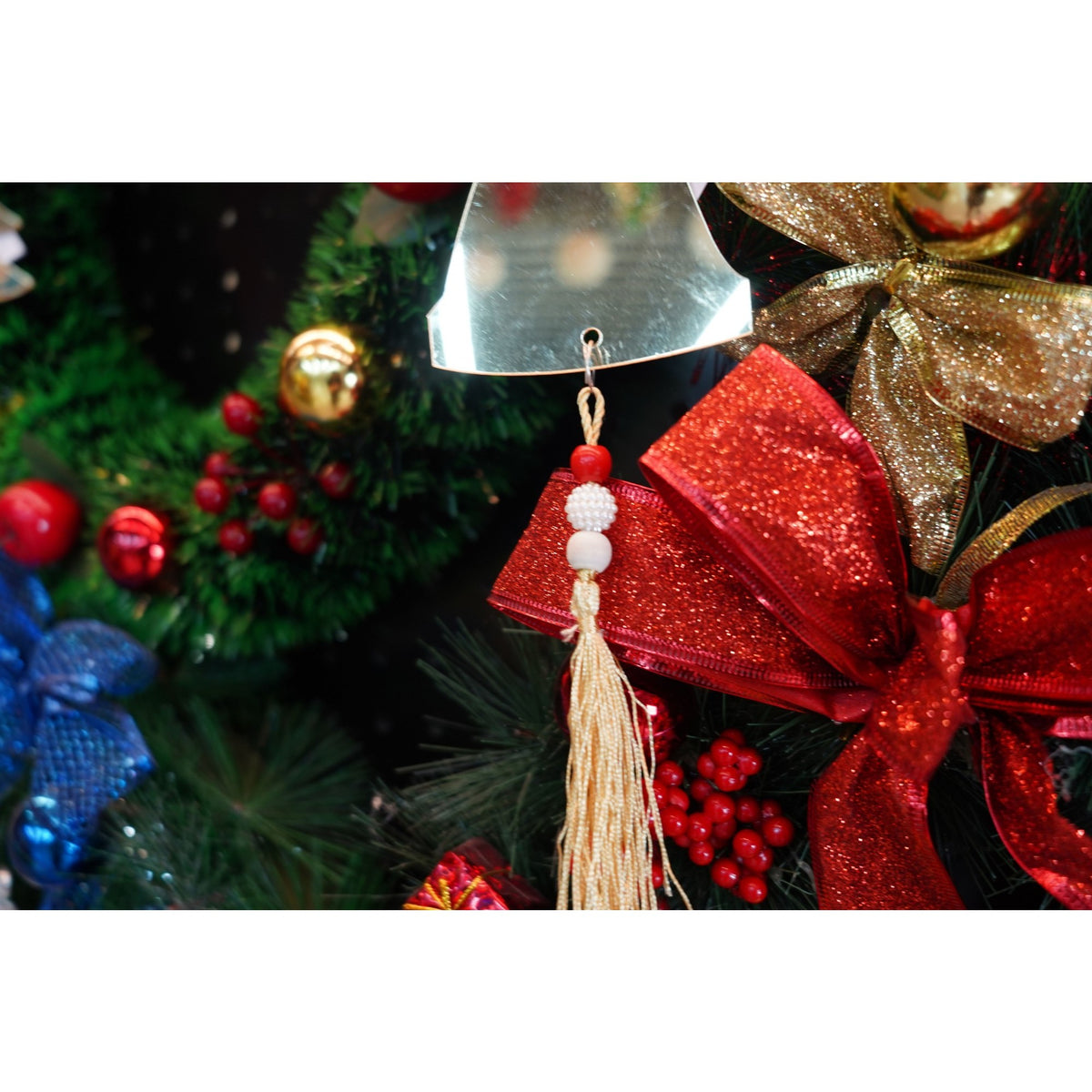 Ornament Brad Crăciun în Formă de Căciuliță, Decorățiune de Lux Lucioasă, Acril Rezistent, Interior și Exterior, Auriu, 8x25 cm