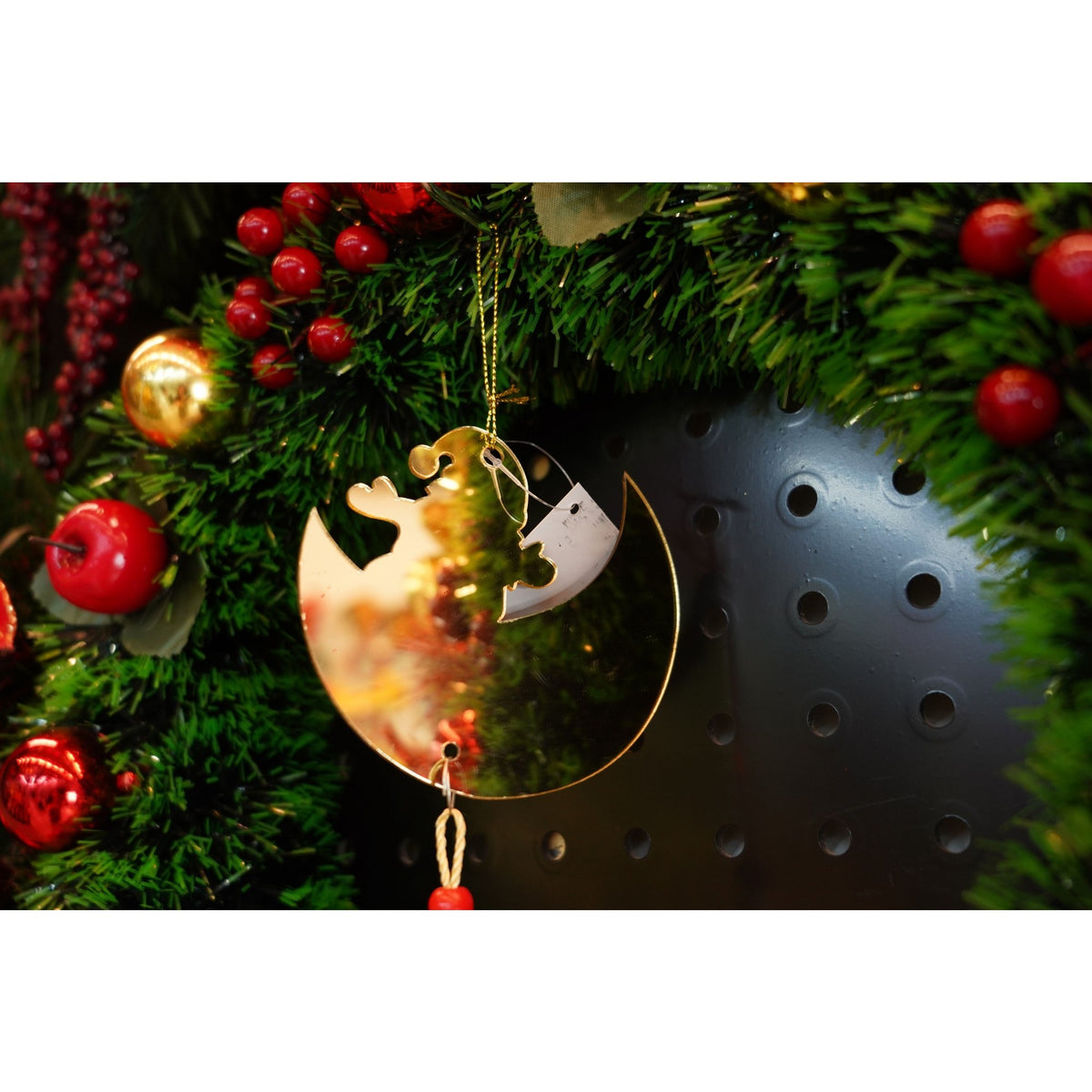 Ornament Brad Luna, Decoratiune Craciun Suspendata, Acril Lucios, Interior si Exterior, 10 x 25 cm, Auriu