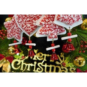 Ornament de Brad Clopotel, Decoratiune Craciun cu Broderie Tweed si Lemn, Pandantiv Agatabil, Alb si Roz, 18 x 9.5 cm