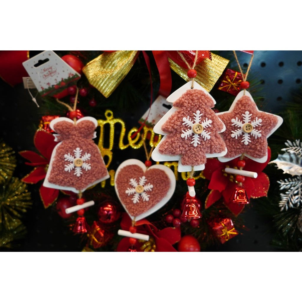 Ornament Brad Inima, Decoratiune Craciun Cu Broderie Si Clopotel, Lemn Si Textil, Roz Cu Alb, 18 x 9.5 cm