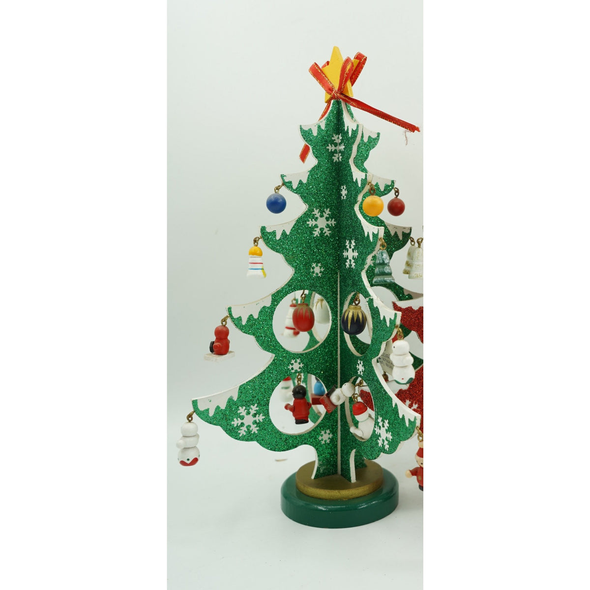 Brad De Craciun Decorativ, 8 Cavitati Cu Ornamente Detasabile, Structura Din Lemn, Verde Si Alb, 18.5 x 33 cm