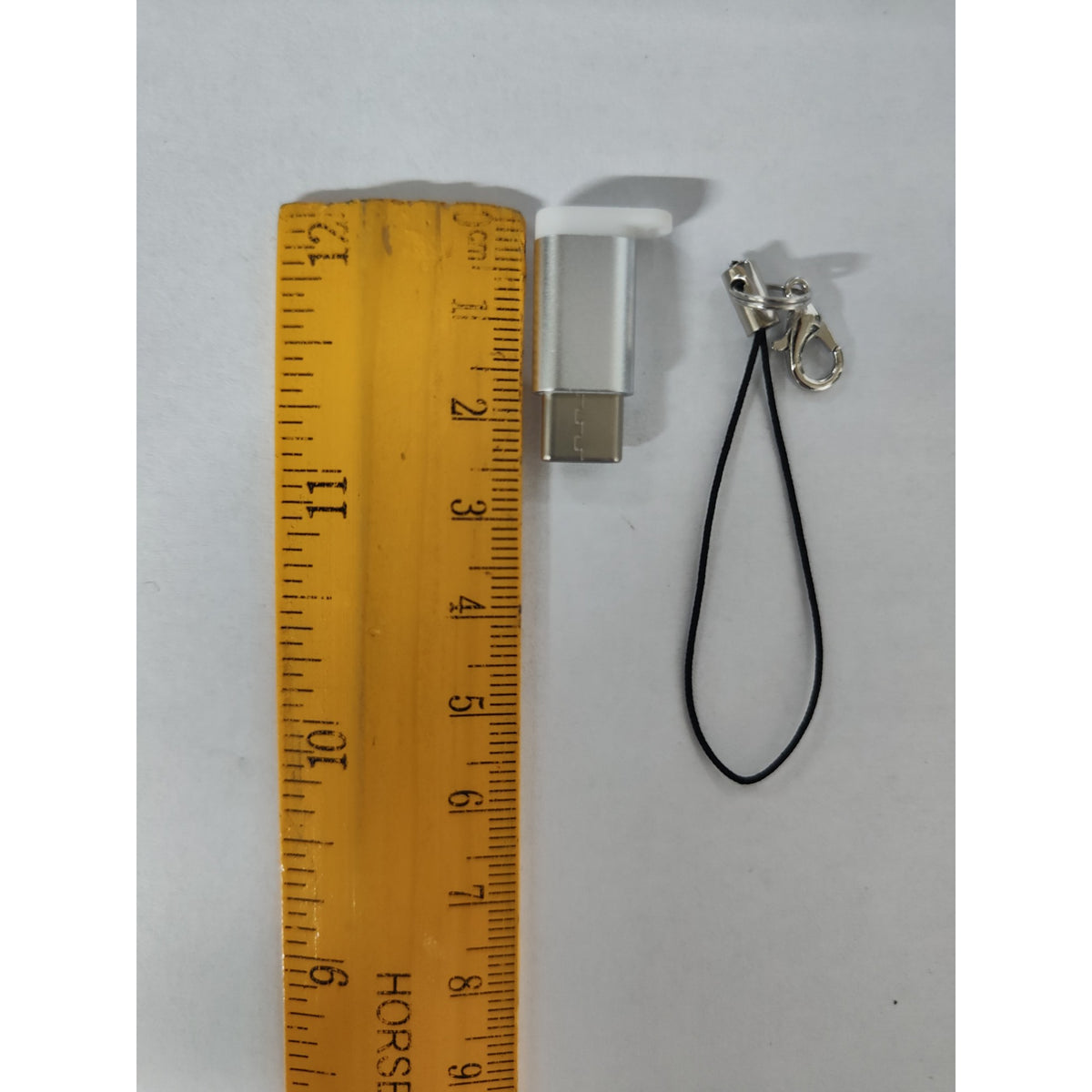 Adaptor Micro USB Mama la USB Tip-C Tata, Conector OTG cu Agatatoare Breloc, Aluminiu, Argintiu