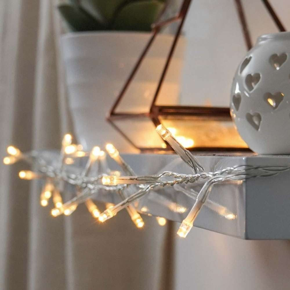 Instalatie de Craciun Tip Liniar, 30 LED-uri, cu Baterii si 2 Jocuri de Lumini, Fir Transparent, 3 m, Alb Cald