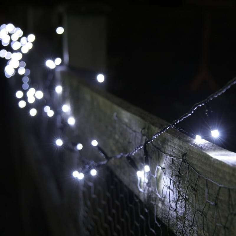 Instalatie de Craciun Tip Liniar cu Baterii, 50 LED-uri, 2 Moduri de Iluminare, Fir Verde, 5 m, Alb Rece