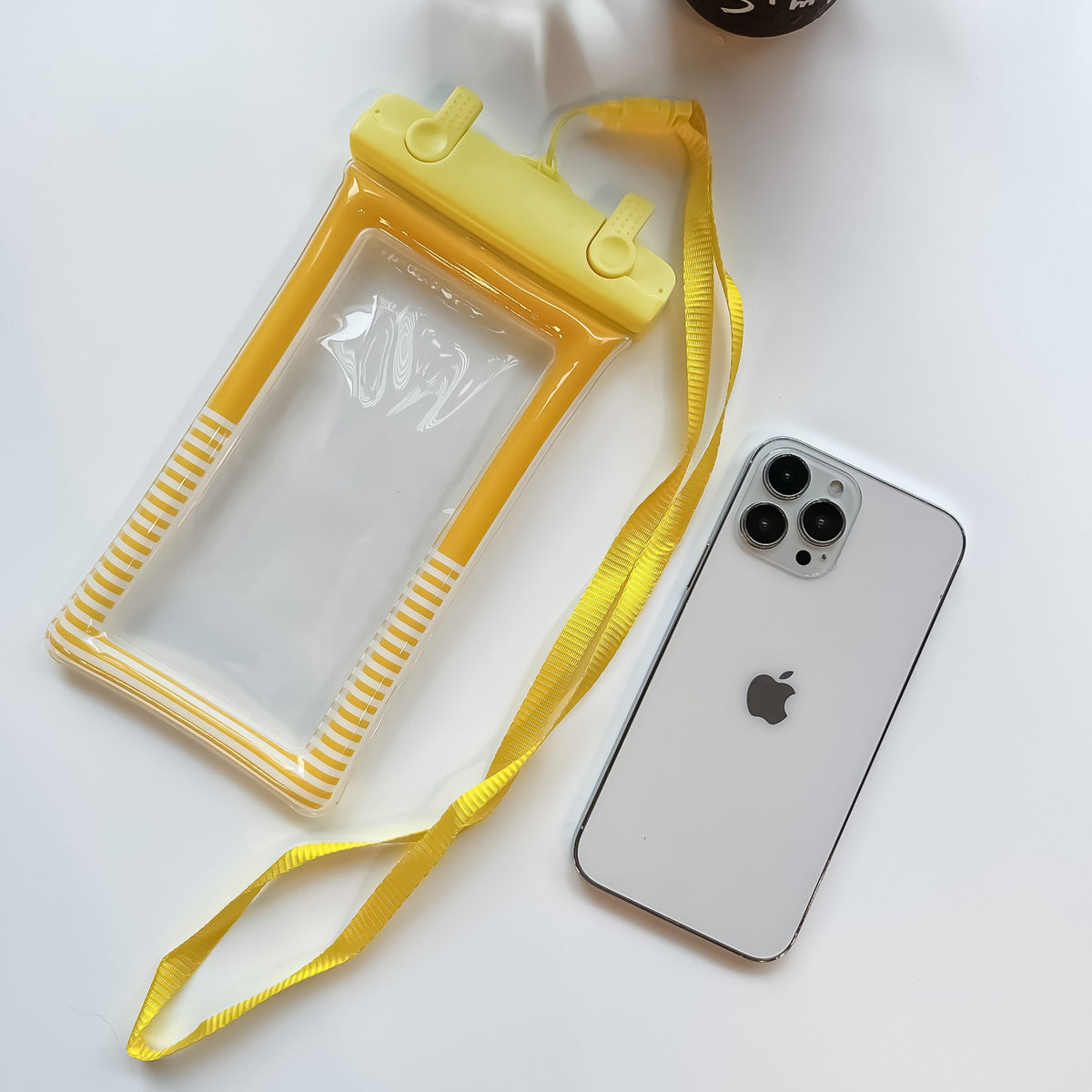 Husa Subacvatica Cushion Waterproof, Protectie Zapada si Apa, Design Universal cu Dungi, Acces Touch Screen, Snur de Gat, Galben