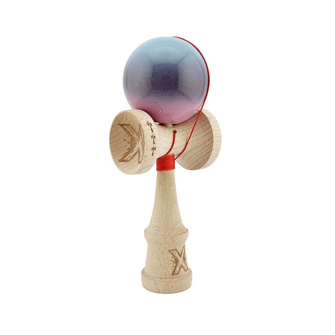 Kendama X Originala, Model Albastru Deschis / Mov / Roz in Degrade, Profesionala, Cupe Mari, Super Sticky, Rulment, Ata 55cm