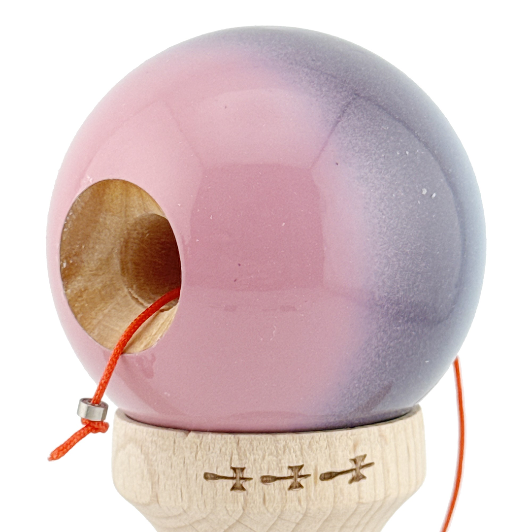 Kendama X Originala, Model Albastru Deschis / Mov / Roz in Degrade, Profesionala, Cupe Mari, Super Sticky, Rulment, Ata 55cm