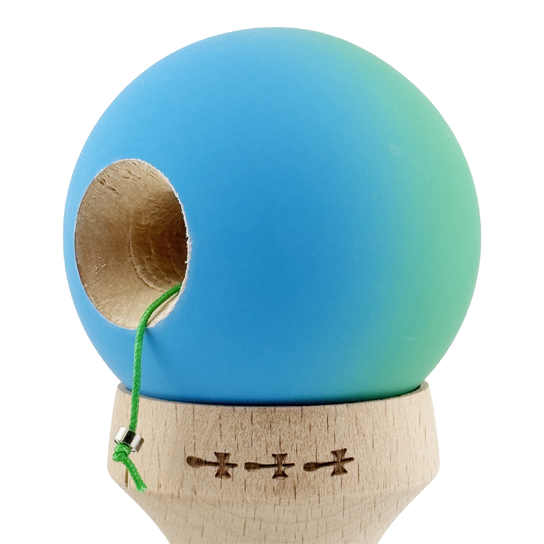 Kendama X Originala, Model V3 Verde / Albastru in Degrade, Profesionala, Cupe Mari King Size, Rubber Grip, Gaura in Baza, Rulment, Ata 55cm
