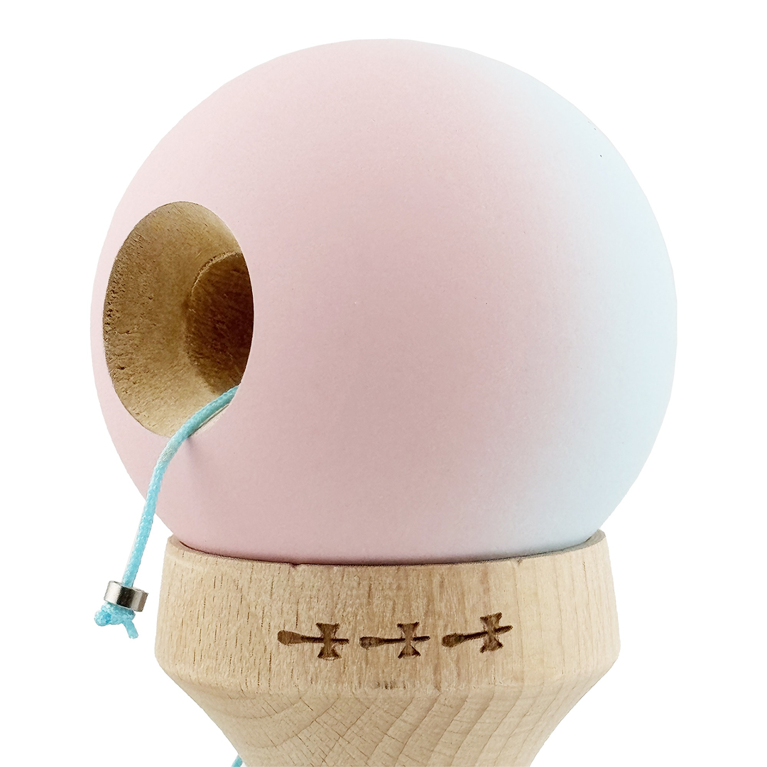 Kendama X Originala, Model V3 Albastru Deschis / Roz in Degrade, Profesionala, Cupe Mari King Size, Rubber Grip, Gaura in Baza, Rulment, Ata 55cm