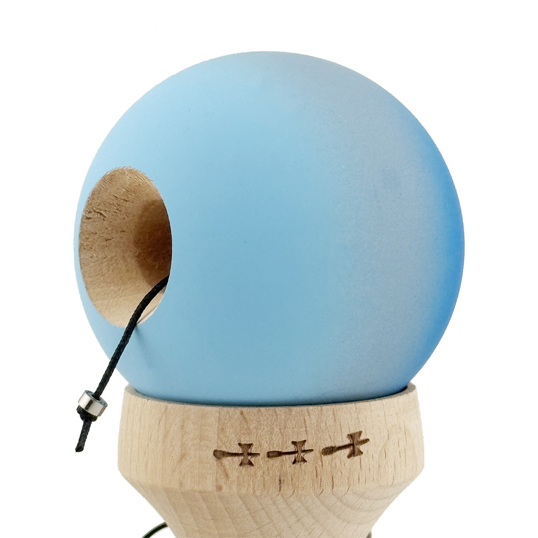 Kendama X Originala, Model V3 Albastru / Gri / Albastru Deschis in Degrade, Profesionala, Cupe Mari King Size, Rubber Grip, Gaura in Baza, Rulment, Ata 55cm