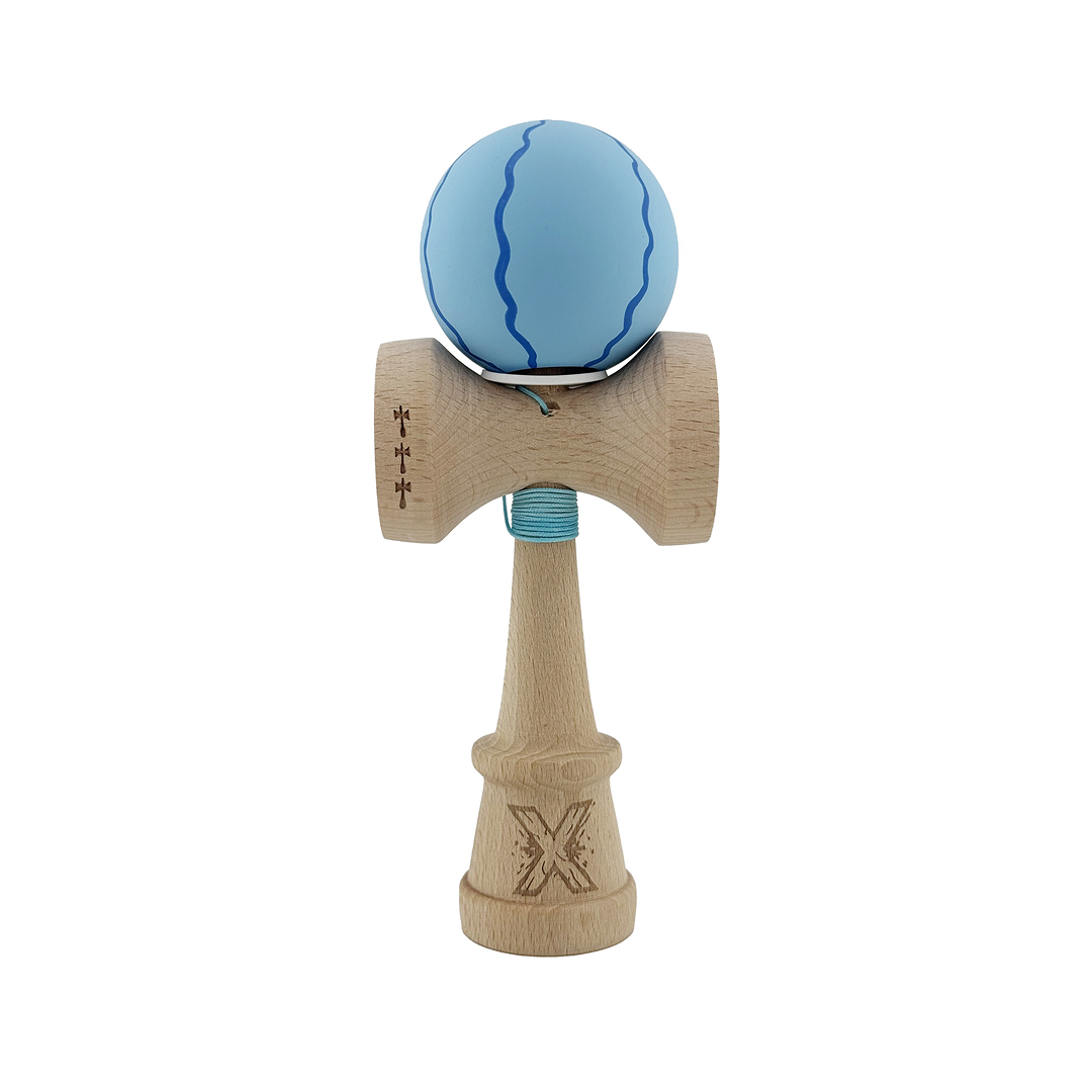 Kendama X Originala, Model V3 Special Albastru Deschis, Profesionala, Cupe Mari King Size, Rubber Grip, Gaura in Baza, Rulment, Ata 55cm