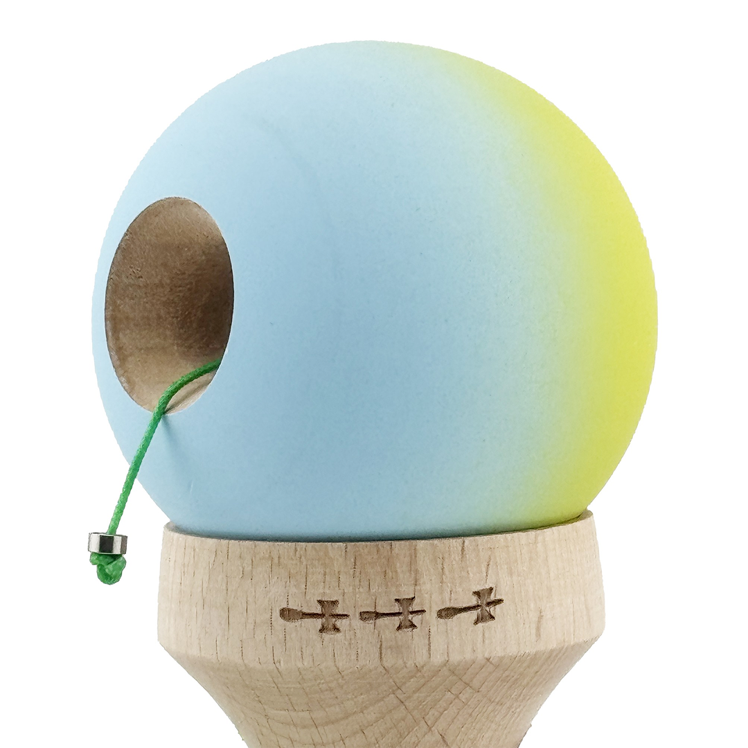 Kendama X Originala, Model V3 Galben / Albastru in Degrade, Profesionala, Cupe Mari King Size, Rubber Grip, Gaura in Baza, Rulment, Ata 55cm