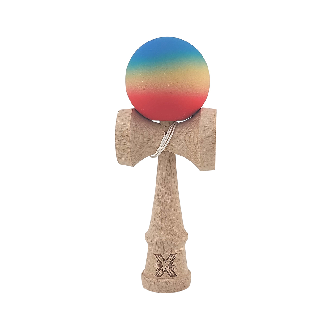 Kendama X Berbis – Jucarie Interactiva din Lemn, 18 cm, Joc de Indemanare pentru Copii si Adulti, Model Rosu-Galben-Albastru in Degrade