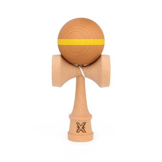 Kendama Originala Berbis – Jucarie Interactiva din Lemn, 18 cm, Joc de Indemanare pentru Copii si Adulti, Model cu dunga Galbena