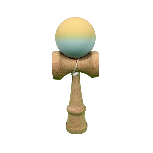 Kendama X Berbis – Jucarie Interactiva din Lemn, 18 cm, Joc de Indemanare pentru Copii si Adulti, Model Galben-Albastru Deschis in Degrade