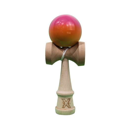 Kendama X Originala Super Sticky Berbis – Jucarie Interactiva din Lemn, 18 cm, Joc de Indemanare pentru Copii si Adulti, Model Roz-Portocaliu-Galben in Degrade