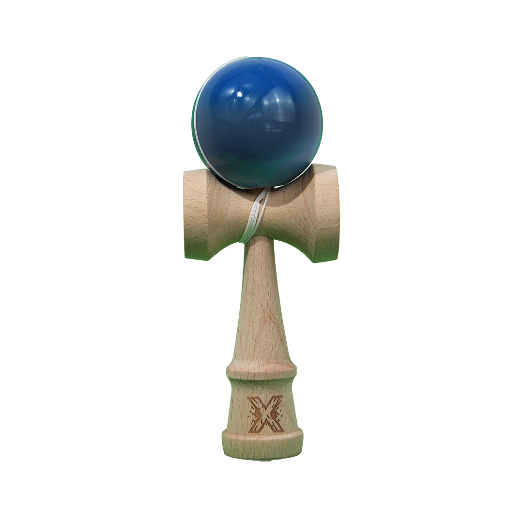 Kendama X Originala Super Sticky Berbis – Jucarie Interactiva din Lemn, 18 cm, Joc de Indemanare pentru Copii si Adulti, Model Abastru-Gri-Bleu in Degrade