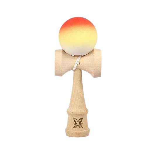 Kendama X Originala Super Sticky Berbis – Jucarie Interactiva din Lemn, 18 cm, Joc de Indemanare pentru Copii si Adulti, Model Portocaliu-Galben-Alb in Degrade