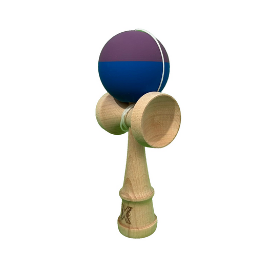 Kendama X Originala Berbis – Jucarie Interactiva profesionala din Lemn, 18 cm, Joc de Indemanare pentru Copii si Adulti, Model Bicolor Mov-Albastru