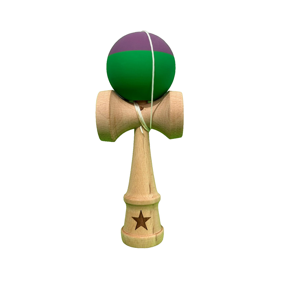 Kendama X Originala Berbis – Jucarie Interactiva profesionala din Lemn, 18 cm, Joc de Indemanare pentru Copii si Adulti, Model Bicolor Mov-Verde