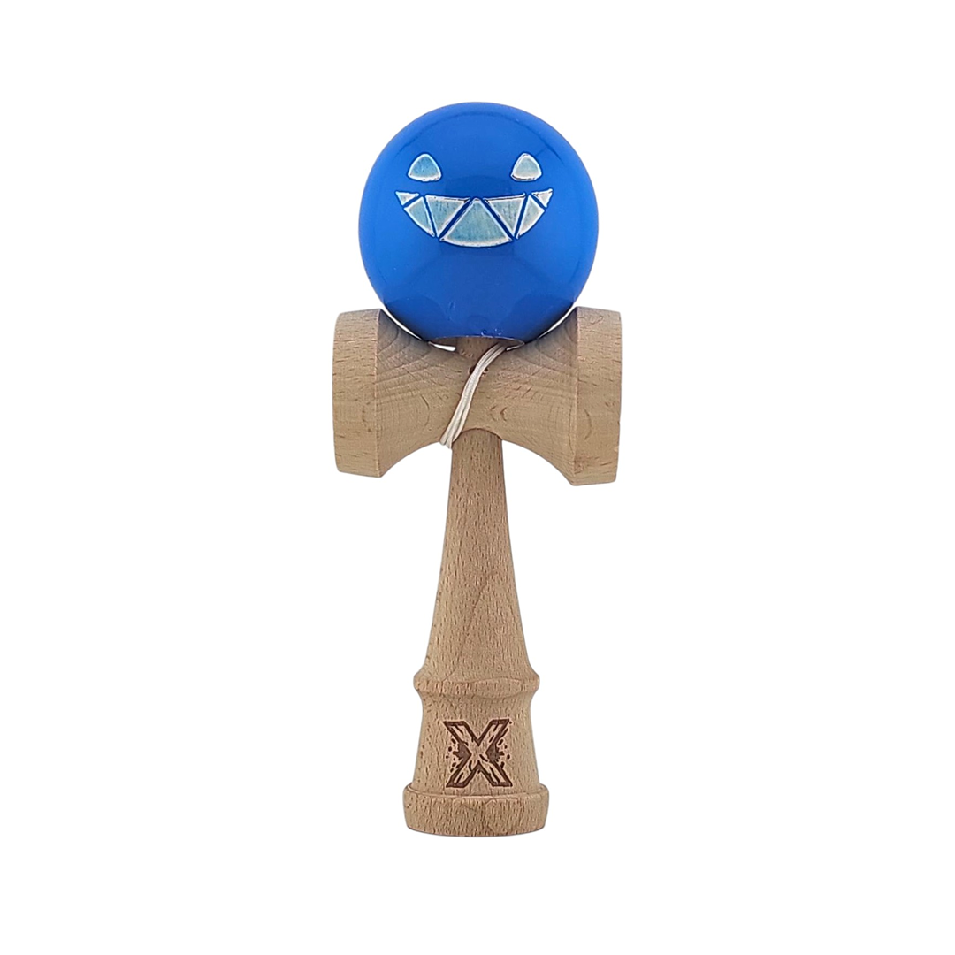 Kendama X Originala Super Sticky Berbis – Jucarie Interactiva din Lemn, 18 cm, Joc de Indemanare pentru Copii si Adulti, Model Albastru
