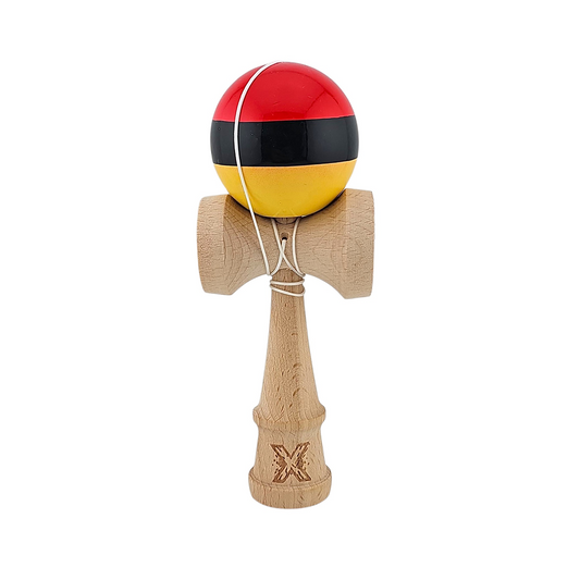 Kendama X Originala Super Sticky Berbis – Jucarie Interactiva din Lemn, 18 cm, Joc de Indemanare pentru Copii si Adulti, Multicolor Rosu-Negru-Galben in Linii