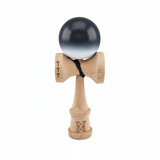 Kendama X Originala - Cupe Mari - Profesionala - Rubber Grip - Jucarie Interactiva din Lemn, 18 cm, Joc de Indemanare pentru Copii si Adulti, Model Negru-Alb in Degrade