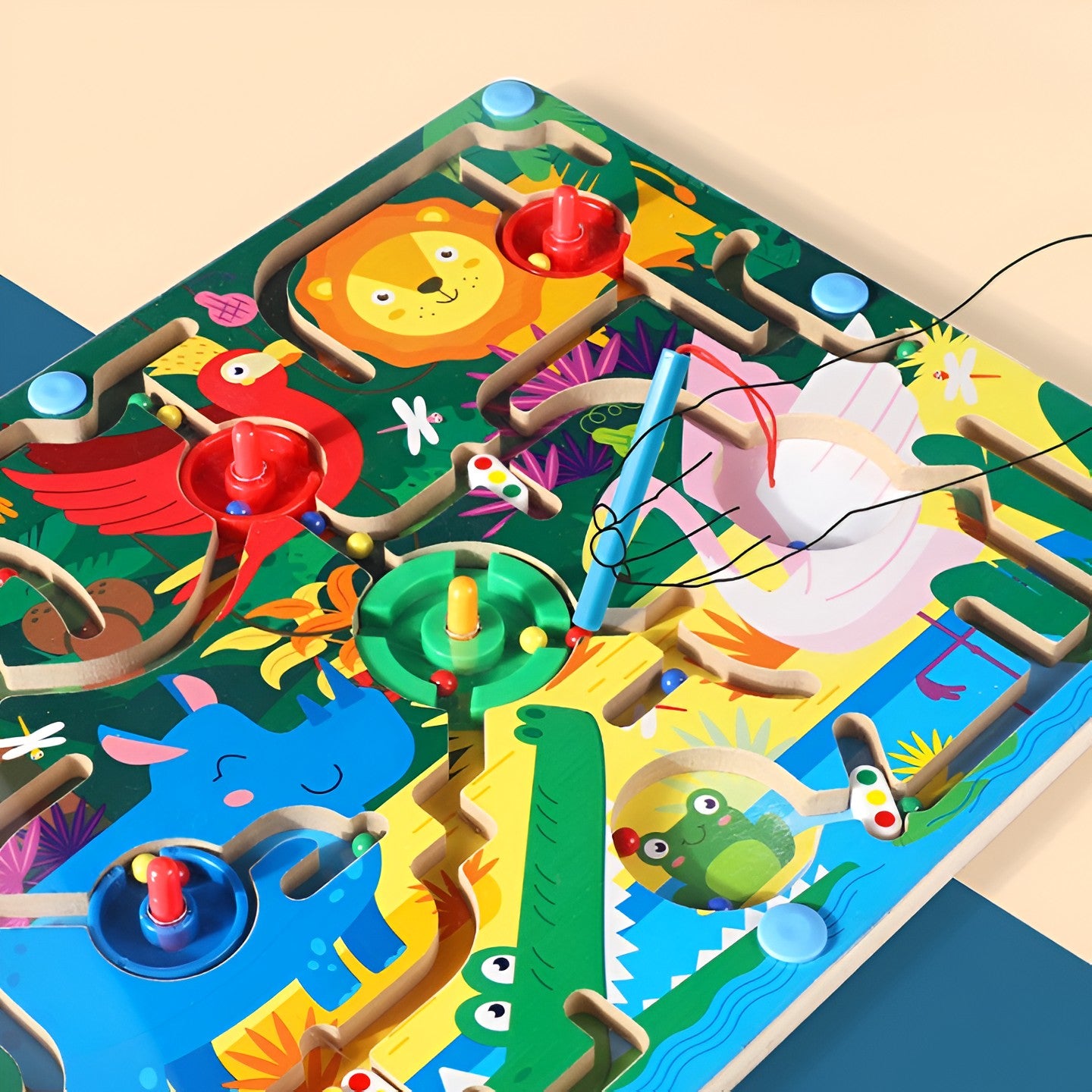 Joc Montessori de Sortare Culori, Berbis, Creion Magnetic, Tip Labirint Ilustrat, din Lemn, Model Animale Salbatice, 39x29x1.5 cm