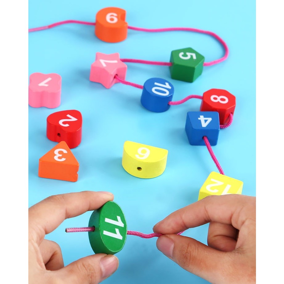 Jucarie Educativa Berbis, Tip Montessori, Model Ceas Pinguin, din Lemn, + 36 Luni, 12 Piese, 17.2 cm, Multicolor