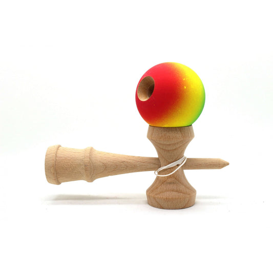Kendama X Berbis – Jucarie Interactiva din Lemn, 18 cm, Joc de Indemanare pentru Copii si Adulti, Model Rosu-Galben-Albastru in Degrade