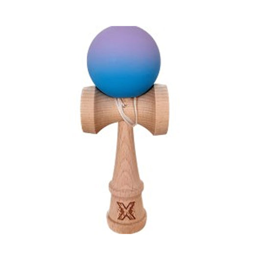 Kendama X Berbis – Jucarie Interactiva din Lemn, 18 cm, Joc de Indemanare pentru Copii si Adulti, Model Violet-Albastru in Degrade