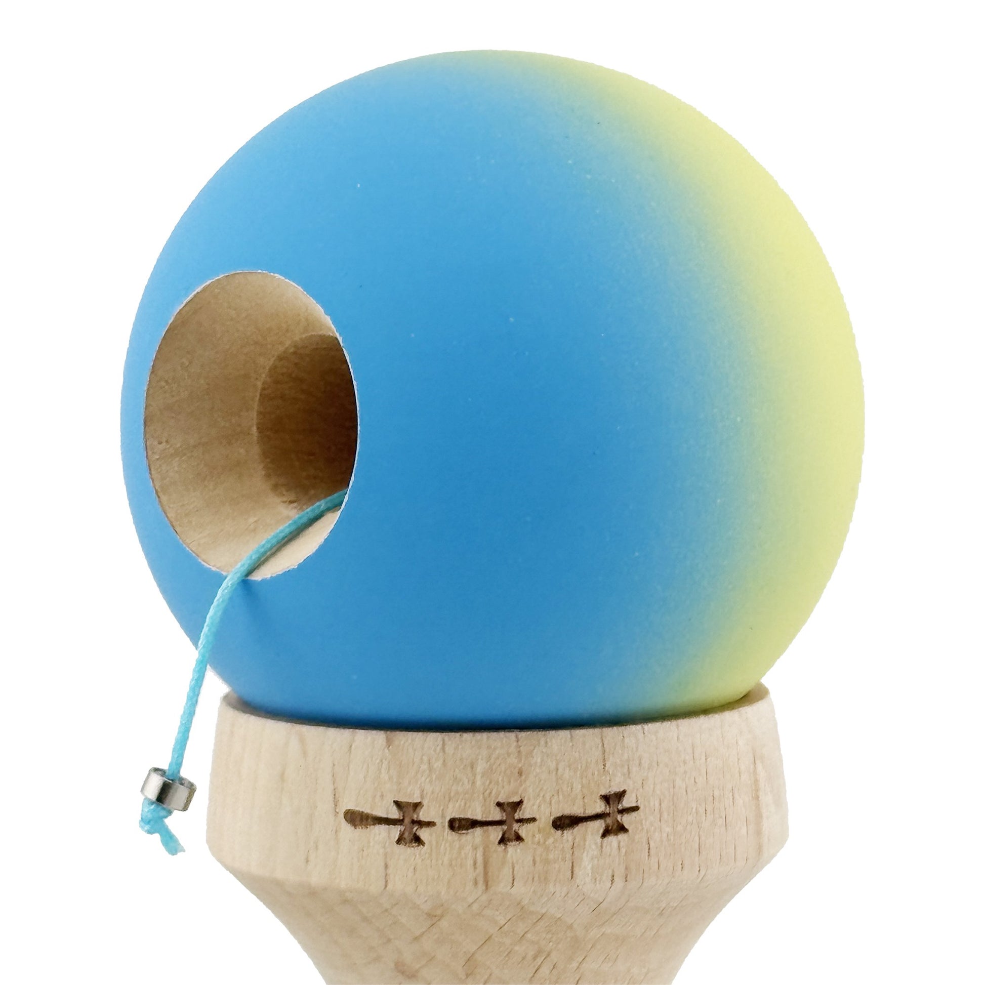 Kendama X Originala, Model V3 Galben / Albastru in Degrade, Profesionala, Cupe Mari King Size, Rubber Grip, Gaura in Baza, Rulment, Ata 62cm