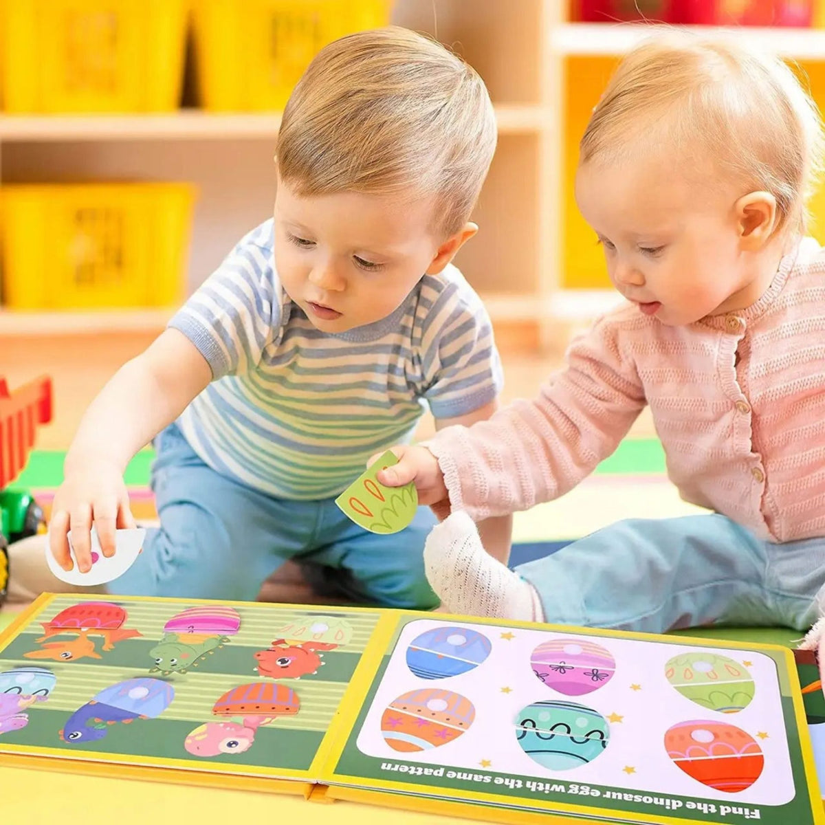 Carte Educativa Montessori, Quiet Book Senzoriala cu Stickere Reutilizabile, Joc Interactiv Invatare Timpurie, Tematica Dinozauri, Carton Plastifiat cu Scai, 10 Pagini, Multicolor, 3 Ani +