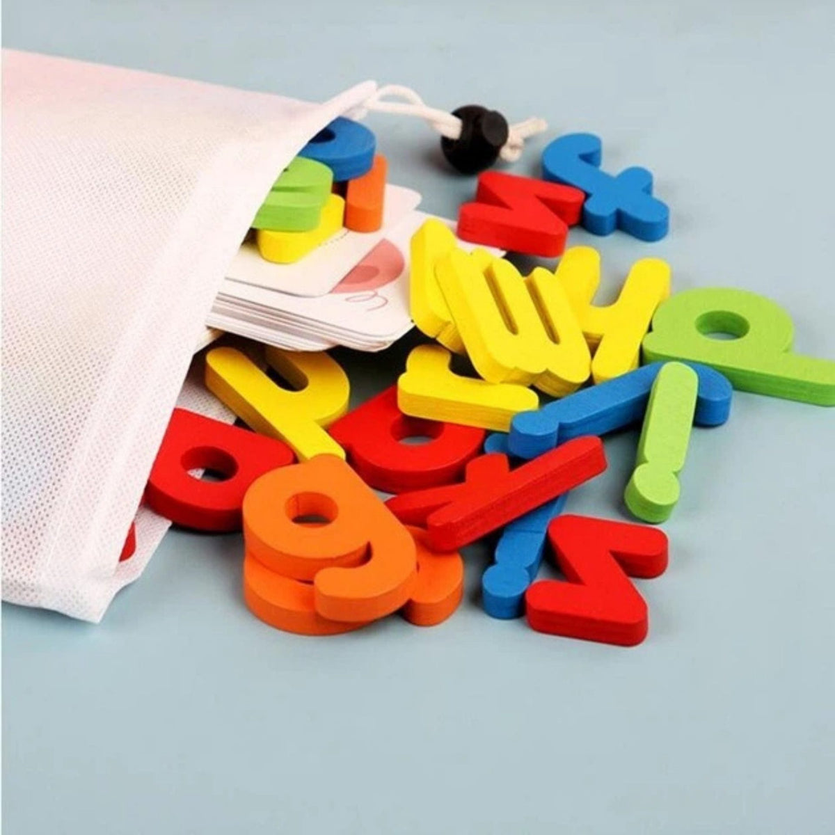 Joc Educativ Montessori Spelling Game, Puzzle Invatare Alfabet si Formare Cuvinte Engleza, Lemn si Carton, 52 Litere, 28 Carduri Fata-Verso, 3-6 Ani, Multicolor