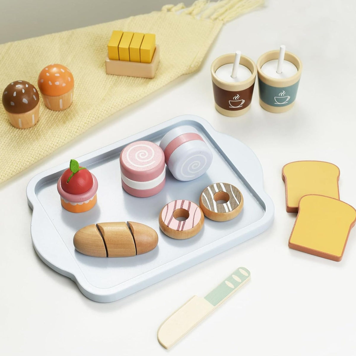 Set Mic Dejun Montessori Enjoy My Breakfast, Jucarie Educativa Interactiva cu Accesorii de Taiat cu Scai, Lemn Natural, 15 Piese, 3 Ani+, Multicolor