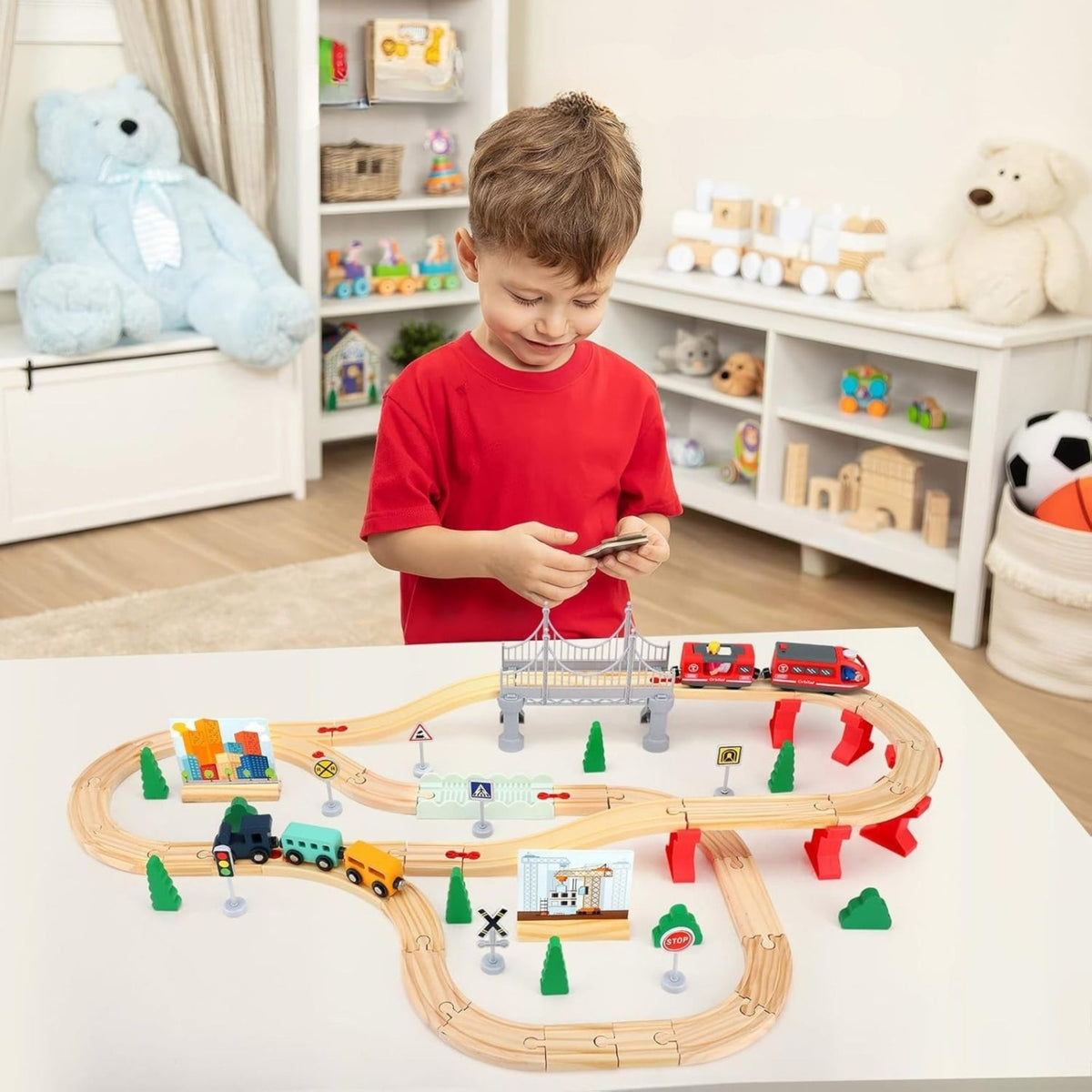 Set Circuit Trenulet din Lemn cu Locomotiva Electrica, Traseu Feroviar cu Pod si Accesorii Oras, Jucarie Montessori Educativa, Lemn de Fag si Magneti, 72 Piese, Multicolor