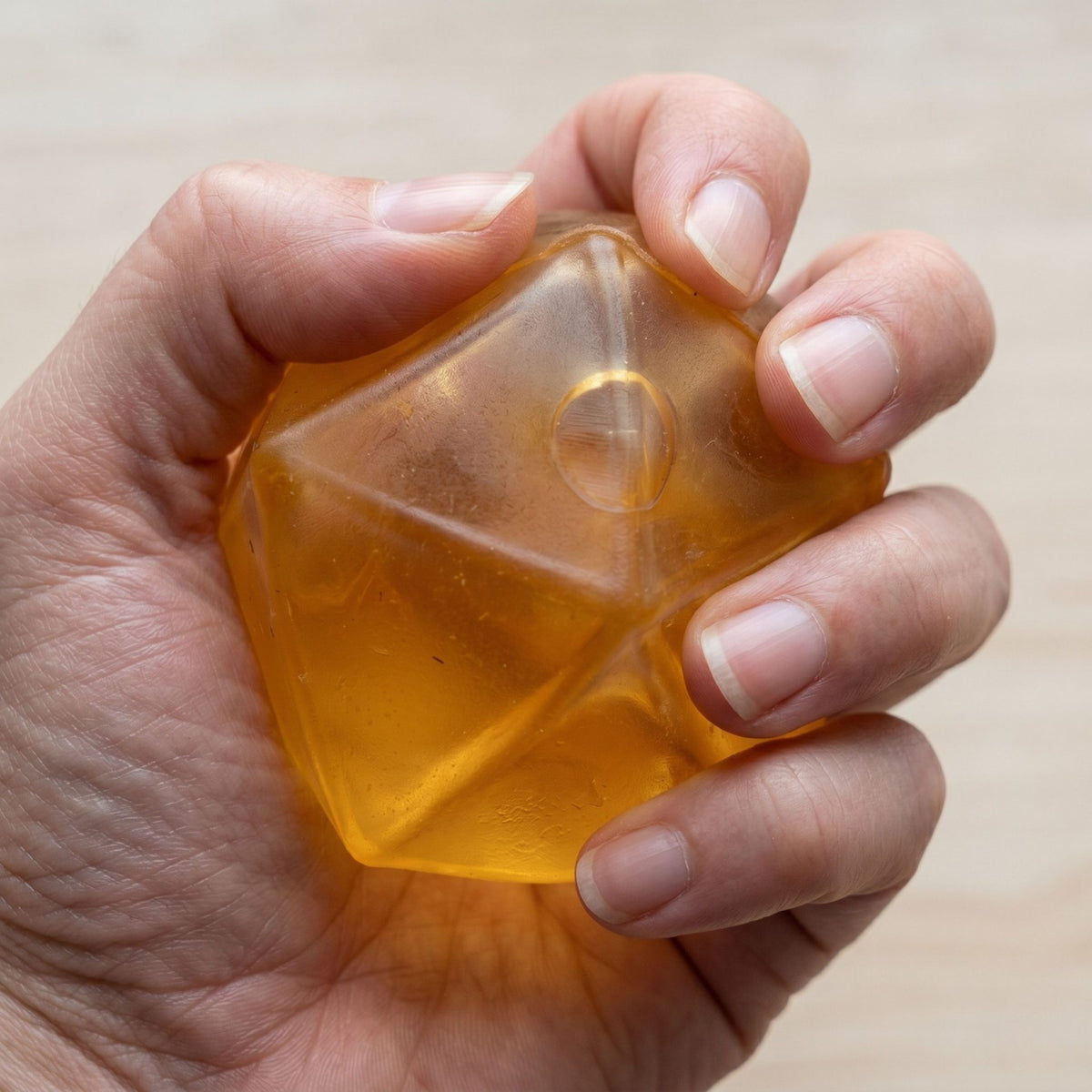 Jucarie Squishy Cub 3D Diamond, Antistres Senzorial cu Revenire Lenta, Silicon Dens, 6x6 cm, 140 g, Portocaliu