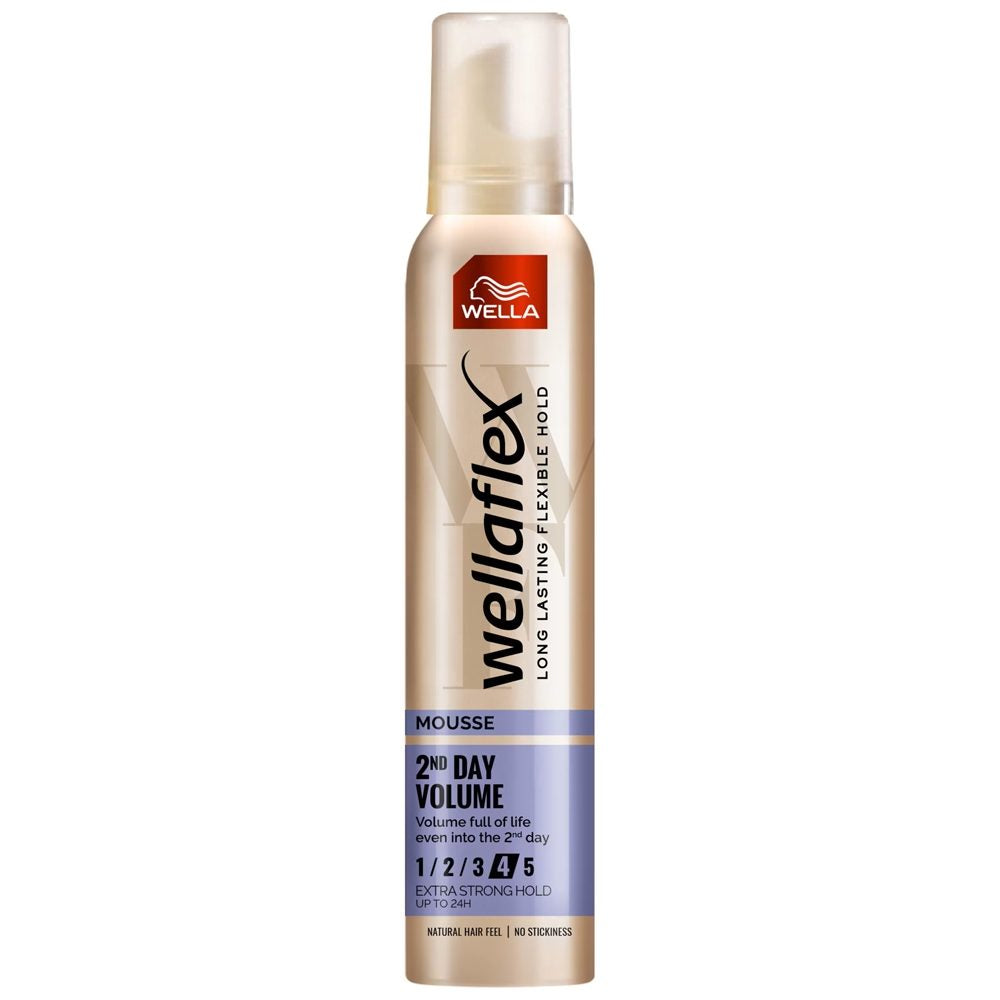 Wella Wellaflex Spuma pentru Par, Volum Extra Puternic, Fixare 2 Zile, Formula Profesionala Modelatoare, 200 ml