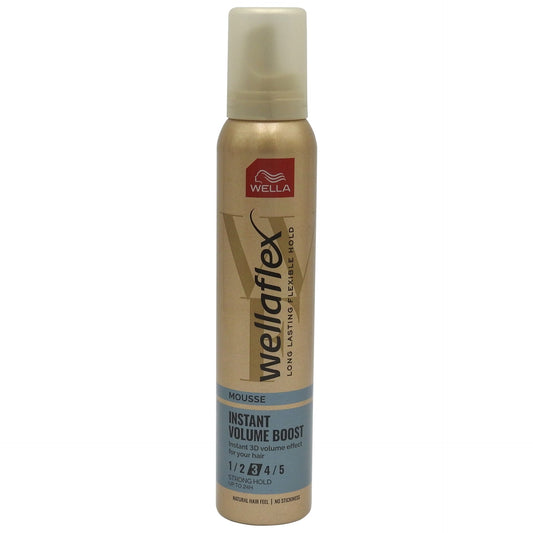 Wella Wellaflex Spuma pentru Par, Extra Volum si Fixare Nivel 3, Formula pentru Aspect Natural, 200 ml