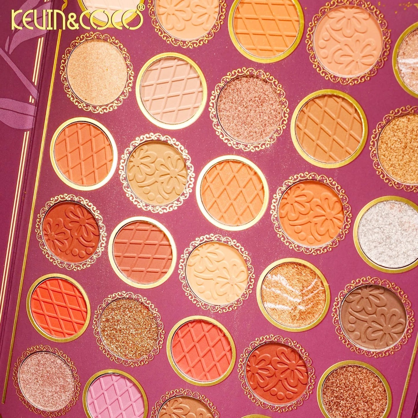 Kevin&Coco, Paleta de Machiaj All-in-One, Model Flowers cu 82 Nuante de Farduri, Blush si Iluminatoare, Design Tip Carte, Multicolor, 16.3x22.4x2.5 cm