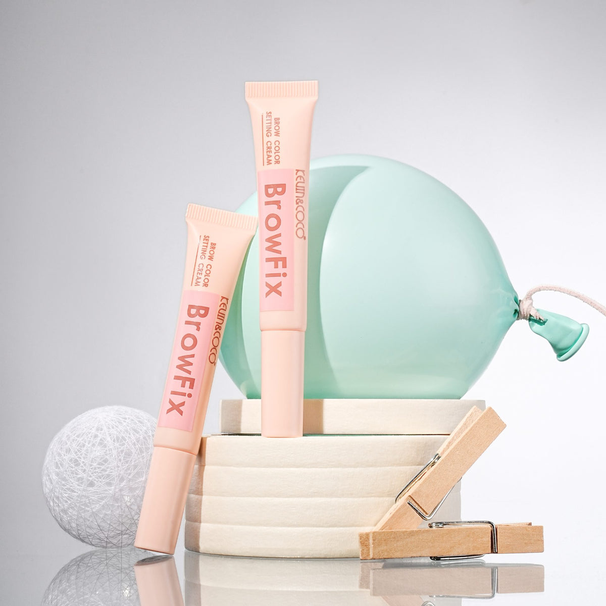 Kevin&Coco Gel Pentru Fixarea Sprancenelor Brow Fix, Efect De Laminare Si Fixare Puternica, Formula Transparenta Cu Periuta Silicon, 10 ml