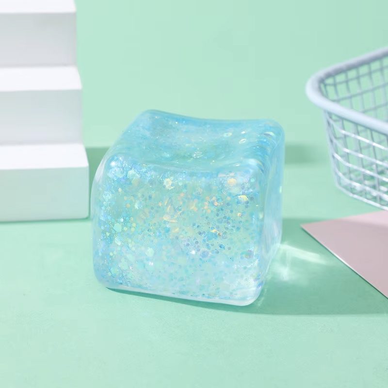 Jucarie Squishy Needoh, Cub Antistres Senzorial Cu Revenire Lenta, Termoplastic Cu Sclipici, 3x3x3 cm, Culoare Mix